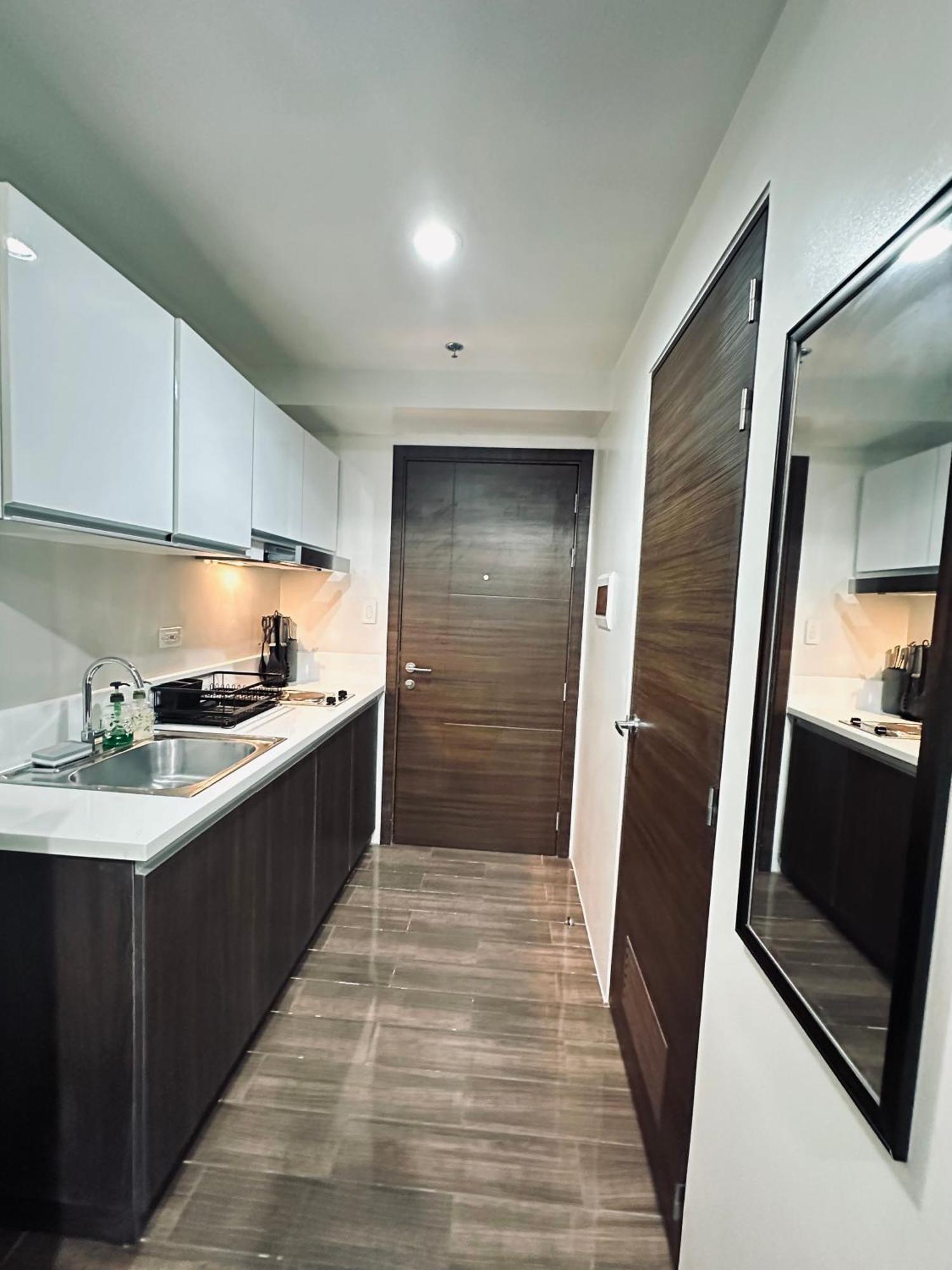 Heart Of Makati, Fully Furnished Condo, Cbd Central Location Makati City Zewnętrze zdjęcie